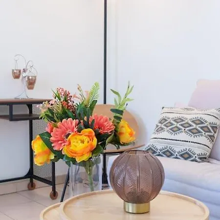 Apartment Le Calmette By Apirent #central #lumineux #calme #wifi Cannes